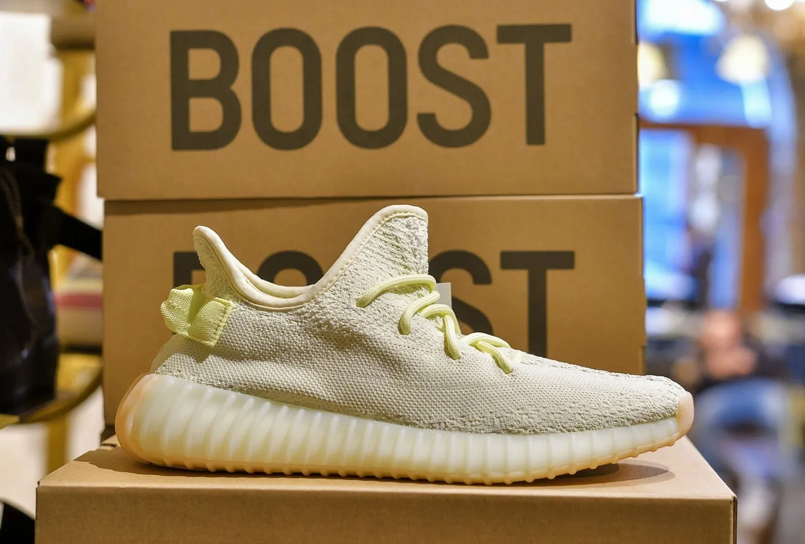 Kanye West x adidas YEEZY BOOST 350 V2 Butter