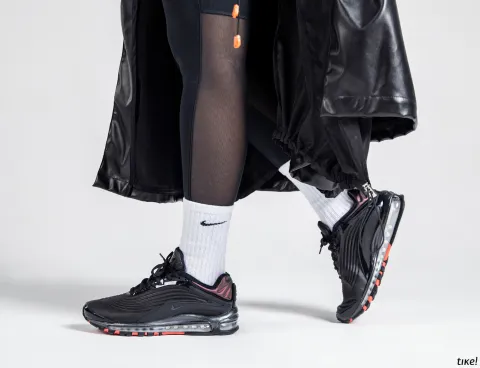 It’s Time for the New Wave – Nike Air Max Deluxe SE